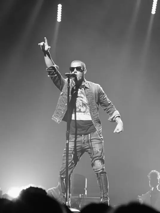 Nick mengatakan, dirinya belum bisa membuka hati utuk berhubungan dengan wanita-wanita itu. Dia masih dalam proses pencarian. “Wanita impianku, Aku masih tetap mencarinya,” ucap Nick melansir ET. (Instagram/Kyliejenner)