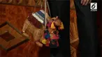 Sebagai pelopor tas handbag pada tahun 1993, desain yang unik dan penuh warna, tas Kate Spade menarik perhatian seluruh perempuan dunia.