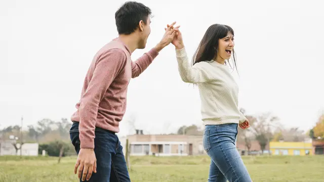 couple juli berbalas