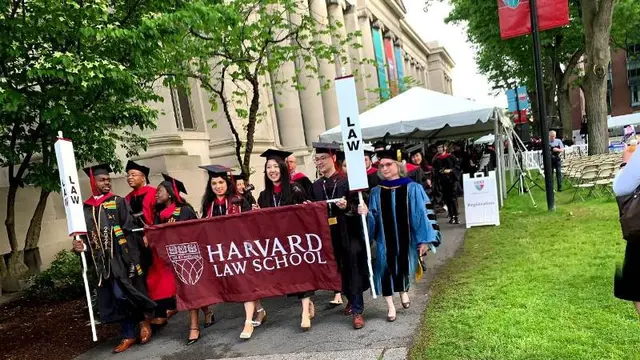 Hampir Tak Kuliah karena Biaya, Pemuda Indonesia Berhasil Kuliah di Harvard hingga Bisa Berikan Beasiswa