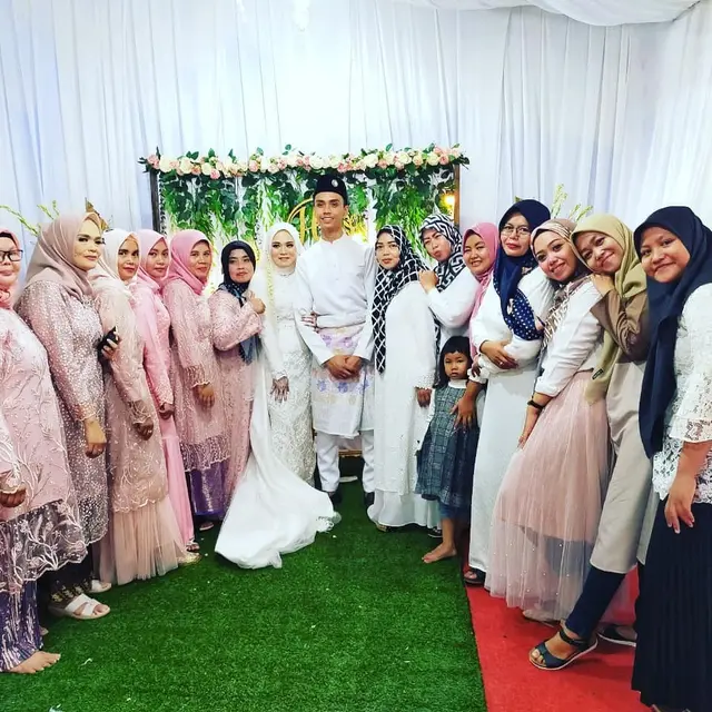 Momen pernikahan Anisa Rahman dengan Hussein Ali