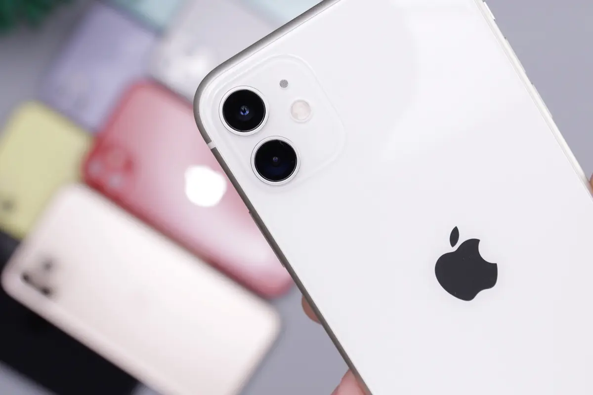 iPhone 11 White