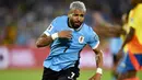 Pada menit ke-60, skor kembali berubah, Uruguay unggul 2-1 setelah Rodrigo Aguirre berhasil mencetak gol ke gawang Kolombia. (DANTE FERNANDEZ/AFP)