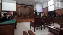 Suasana sidang permohonan peninjauan kembali (PK) yang diajukan oleh buronan kasus korupsi pengalihan hak tagih (cessie) Bank Bali, Djoko Tjandra di PN Jakarta Selatan, Senin (20/7/2020). PN Jakarta Selatan menunda sidang tersebut karena Djoko Tjandra dikabarkan sakit. (Liputan6.com/Johan Tallo)