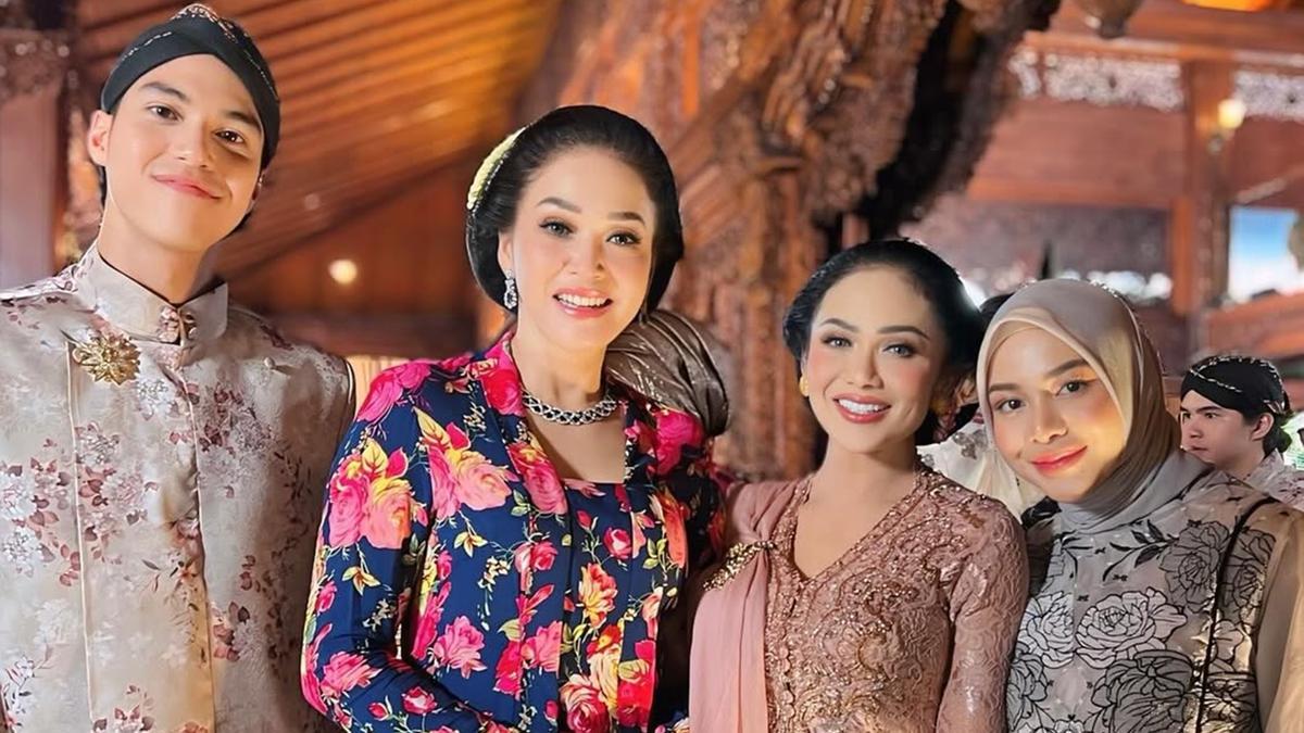 8 Outfit Tamu Artis di Pengajian dan Siraman Al Ghazali, Gaun Brokat hingga Kebaya
