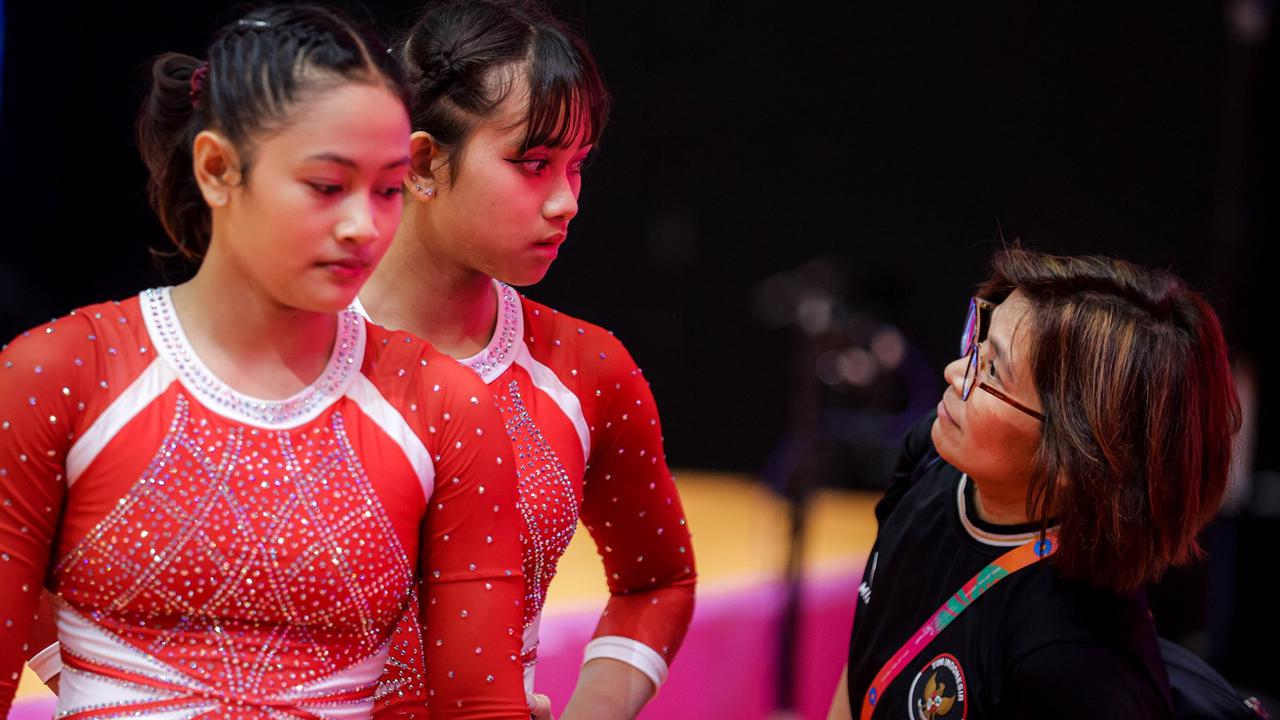 FOTO: Debut Apik Tim Gimnastik Putri Indonesia di Kejuaraan Dunia 2025, Tampil Maksimal di Hadapan Publik Sendiri