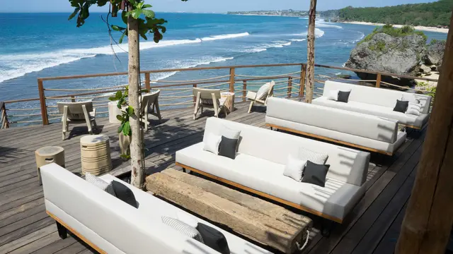 Sensasi Cita Rasa Kelas Dunia di Ulu Cliffhouse