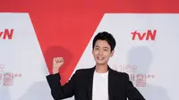 Jung Kyung Ho dalam press conference Hospital Playlist yang digelar Kamis (10/6). (Photo by tvN, Courtesy of Netflix)