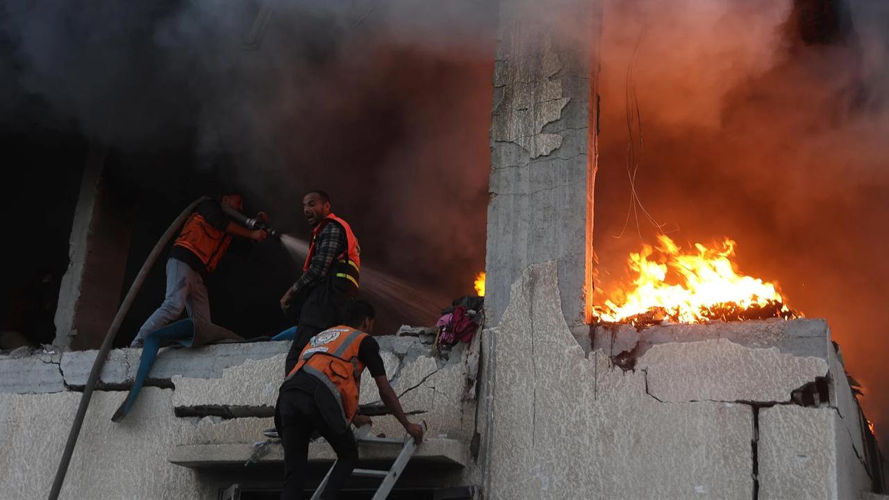 FOTO:  Serangan Udara Israel Hantam Kawasan Sipil di Gaza, 21 Warga Tewas