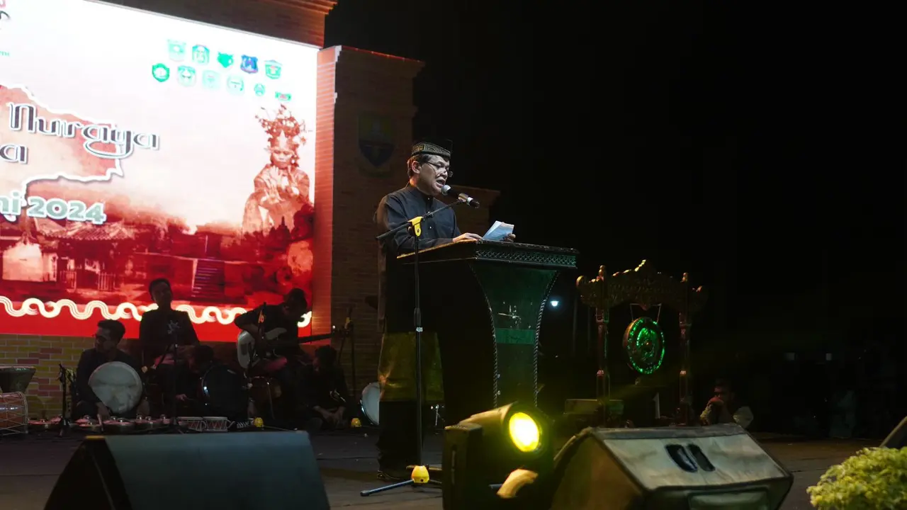 Festival Baswara Nuraga Nusantara menghadirkan sendratari kolosal bertema 'Perjalanan Kebudayaan Zaman Budhis di DAS Batanghari'.