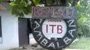 Lulusan ITB guys (Source: 1cak.com)