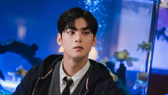 Cha Eun Woo dalam True Beauty. (tvN via Soompi)
