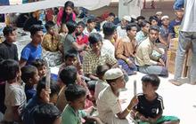 Kesal Jalan & Jembatan Rusak Gara-Gara Truk Angkut Logistik Imigran Rohingya, Warga Blokir Jalur ke Camp