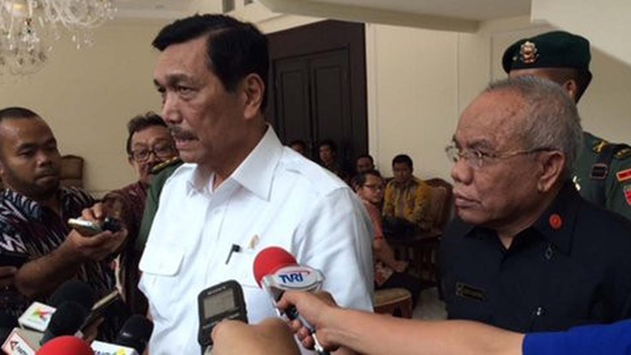 Luhut tinjau lokasi kebakaran hutan di Jambi, cek rumah penampungan
