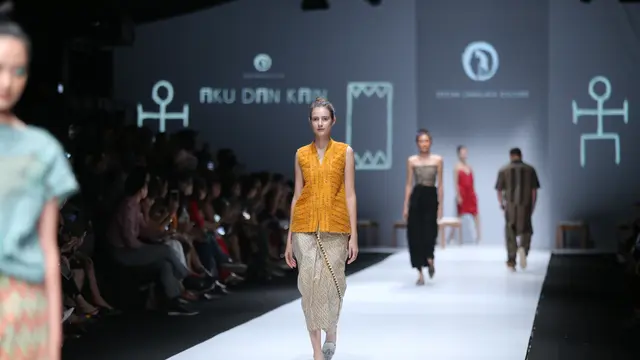 [Fimela] Aku dan Kain, Oscar Lawalata