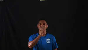 Persis Boyong Leeming Bersaudara, PSIS Resmikan Eks Timnas Indonesia Abduh Lestaluhu