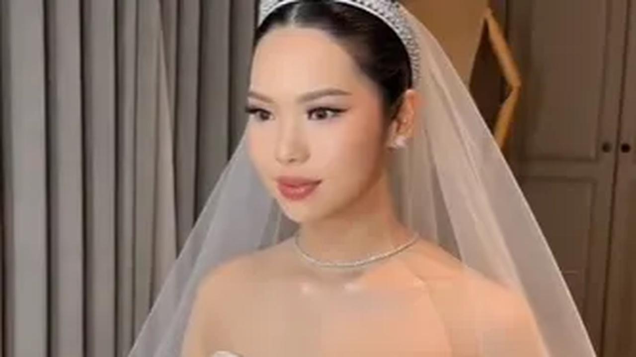 “Bisa diakui, dia itu pria yang bisa diandalkan. Mungkin itu yang bikin kepincut,” tambahnya.
