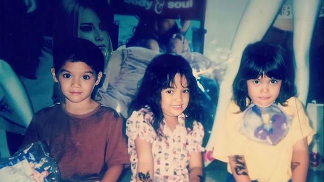 6 Potret Lawas Masa Kecil Al, El, Dul Bareng Saudara Sepupu, Kompak Sedari Dulu