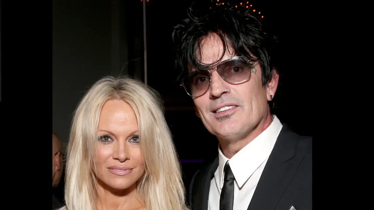 Pamela Anderson bertemu dengan mantan suaminya Tommy Lee (E! Online)