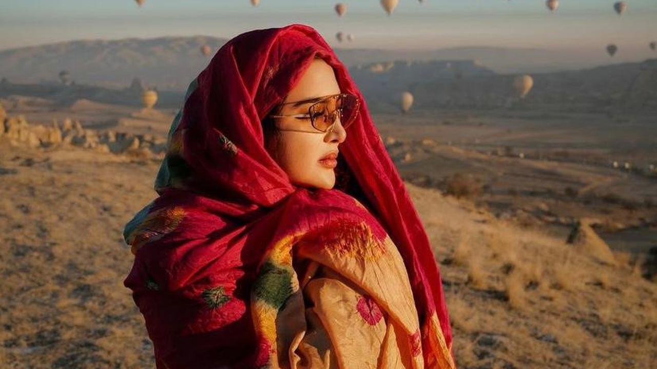 11 OOTD Ashanty saat Liburan di Turki, Stylish Bergaya Glamor hingga Sporty