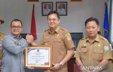 Wow, Seluruh Desa di Bangka Barat Kini Punya Posbakum! Raih Penghargaan Kemenkumham