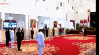 Presiden Jokowi menjadi Inspektur Upacara HUT ke-75 TNI secara virtual dari Istana Negara Jakarta, Senin (5/10/2020). (Youtube Sekretariat Presiden)