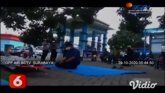 Satlantas Polres Tulungagung, Jawa Timur menerapkan sanksi unik dalam Operasi Zebra Semeru 2020 . Para pelanggar lalu lintas dihukum dengan melaksanakan salat ghoib untuk korban kecelakaan.