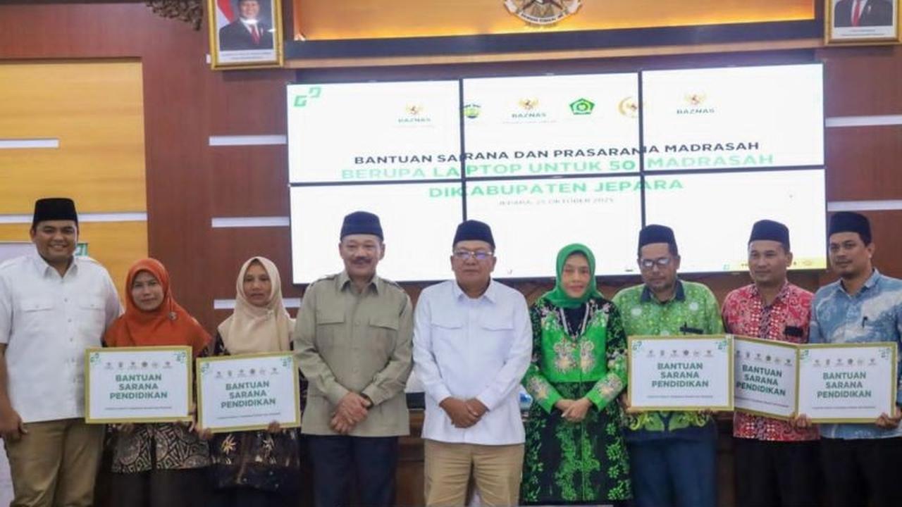 Fakta Unik: 50 Madrasah di Jepara Terima Bantuan Laptop dari Baznas, Tingkatkan Mutu Pendidikan Digital!