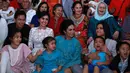 Kebahagiaan tampak terpancar dari wajah Krisdayanti dan keluarga besarnya. (Deki Prayoga/Bintang.com)