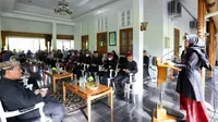 Bupati Banyuwangi Ipuk Fiestiandani berikan arahan terhadap sejumlah SKPD terhadap penurunan angka kematian Ibu dan anak (Istimewa)