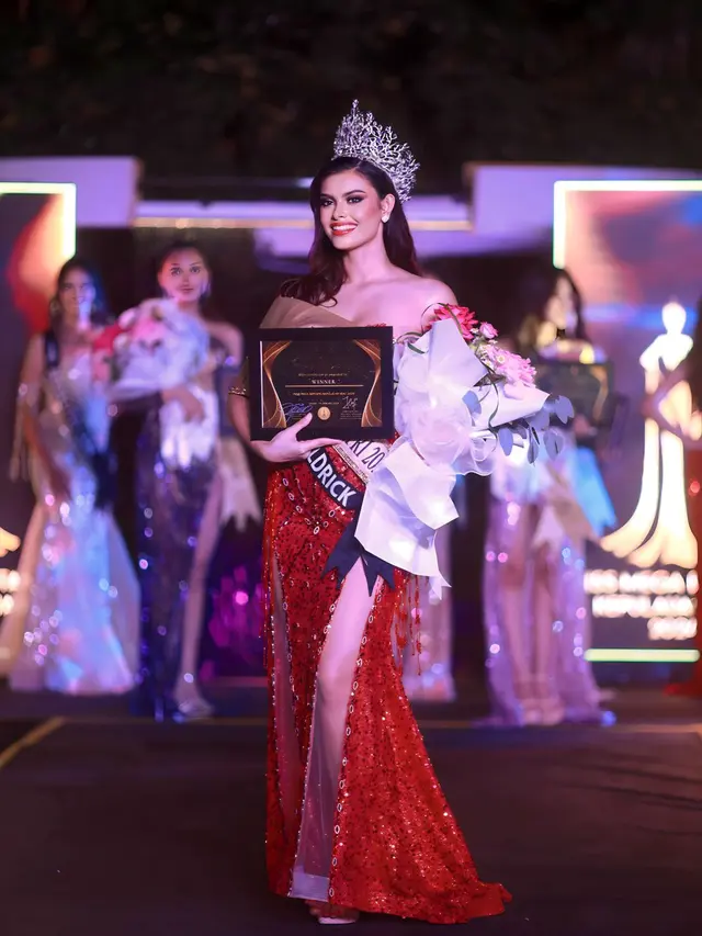 Stevanie Sheldrick berhasil meraih gelar Miss Mega Bintang Kepulauan Riau 2024.