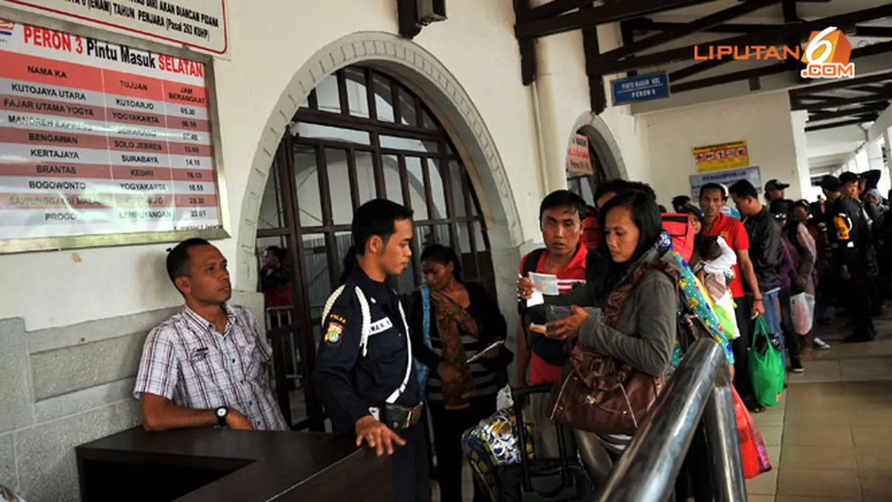 stasiun-senen-130802b.jpg