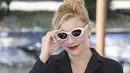 Greta Gerwig tiba untuk sesi pemotretan film 'White Noise' selama Festival Film Venesia edisi ke-79 di Venesia, Italia, Rabu (31/8/2022). Greta Celeste Gerwig merupakan seorang aktris, pemain teater, sutradara dan penulis naskah Amerika Serikat. (Photo by Vianney Le Caer/Invision/AP)