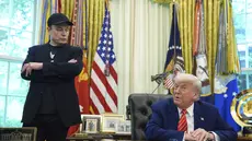 Presiden Amerika Serikat (AS) Donald Trump berbicara dalam konferensi pers bersama Elon Musk di Ruang Oval Gedung Putih, Washington, 30 Mei 2025. (Foto AP/Evan Vucci, Arsip)