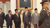 Menteri Koordinator Bidang Kemaritiman dan Investasi Luhut Binsar Pandjaitan menghadiri pelantikan menantunya, Jenderal Maruli Simanjuntak menjadi Kepala Staf Angkatan Darat (KSAD) di Istana Negara Jakarta, Rabu (29/11/2023).