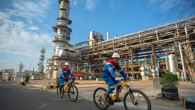 PT Pertamina Patra Niaga (PPN) memastikan proses produksi bahan bakar minyak (BBM) yang ketat, mulai dari pengolahan di kilang, pengujian di laboratorium, hingga akhirnya sampai ke tangan konsumen. Dok PPN