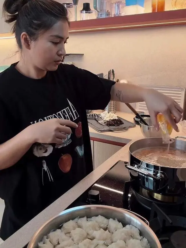 Potret Dapur Rumah Putri Titian