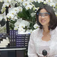 Kisah Cecilia Poetry Menemukan Jati Diri Indonesia dalam Novel She Smells of Turmeric