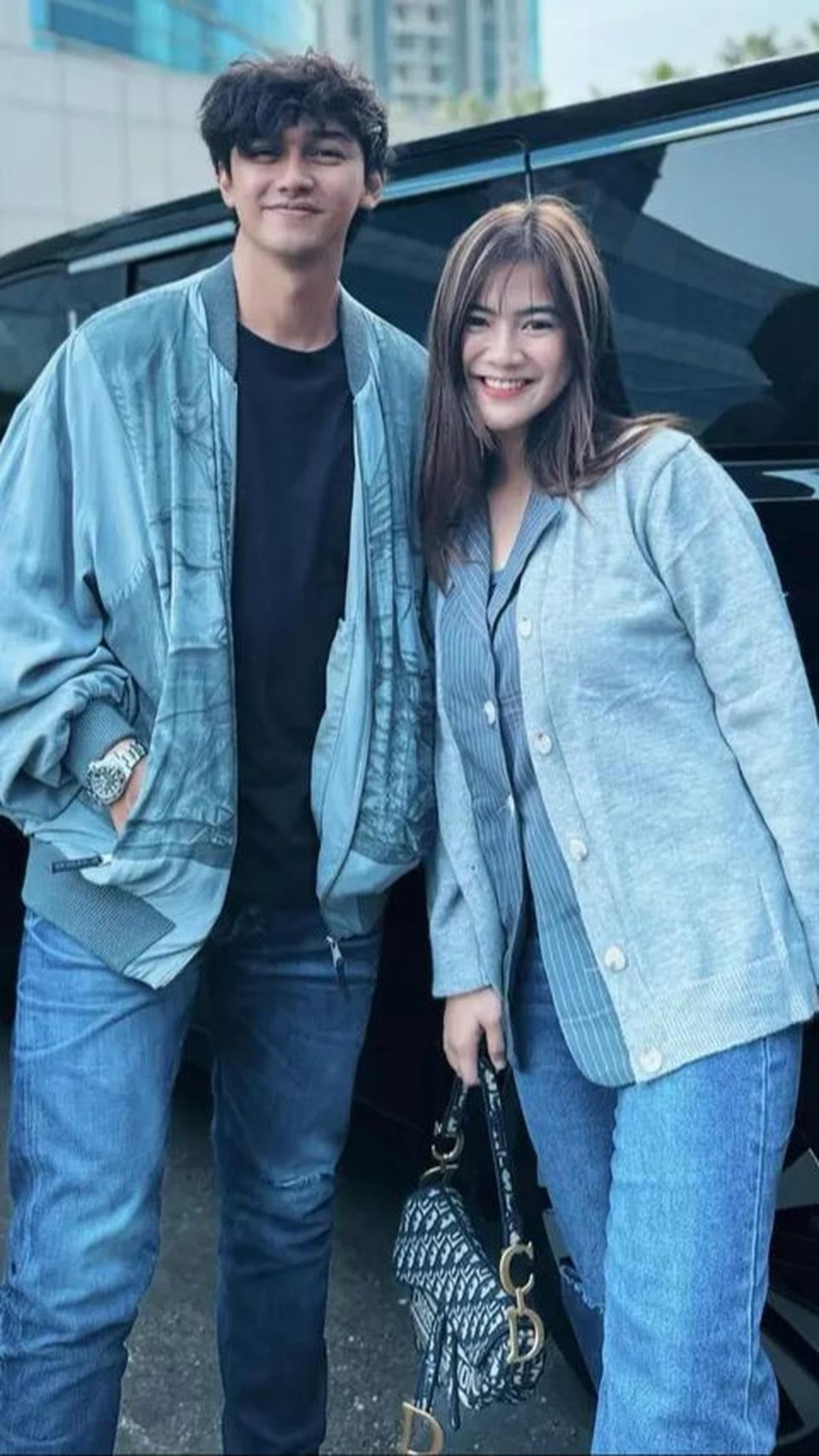 Di antara banyaknya komentar, beberapa netizen bahkan menyarankan agar Caesar Hito menyisir rambutnya karena terlihat berantakan.