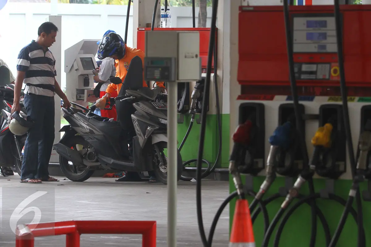 20160315-Hore, Harga BBM Pertamina Turun Rp 200 Per Liter-Jakarta