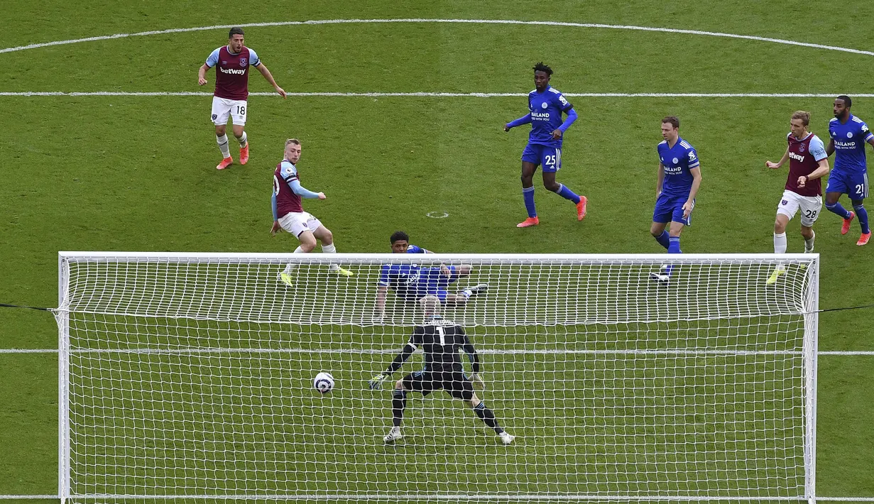 West Ham sempat unggul tiga gol lebih dulu lewat Bowen yang memanfaatkan umpan Tomas Soucek saat babak kedua baru berjalan tiga menit. (Foto: AP/Pool/Justin Setterfield)