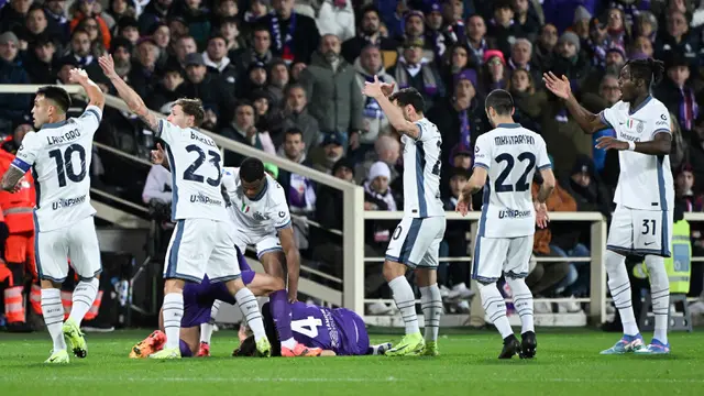 Foto: Kepanikan Pemain Inter Milan dan Fiorentina saat Edoardo Bove Kolaps di Lapangan