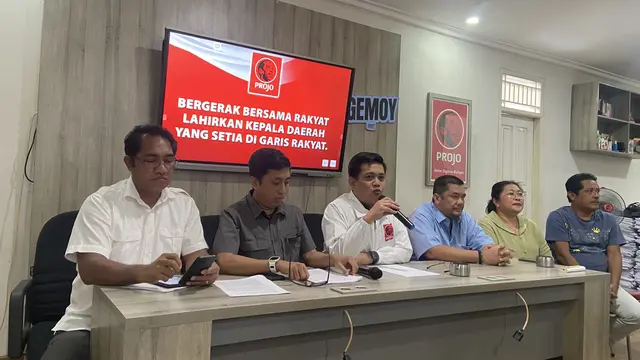 Ketua Desk Pilkada Projo Roy Abimayu mengumumkan sejumlah kepala daerah yang mendapat dukungannya untuk maju sebagai calon kepala daerah jelang Pemilihan Kepala Daerah atau Pilkada 2024.