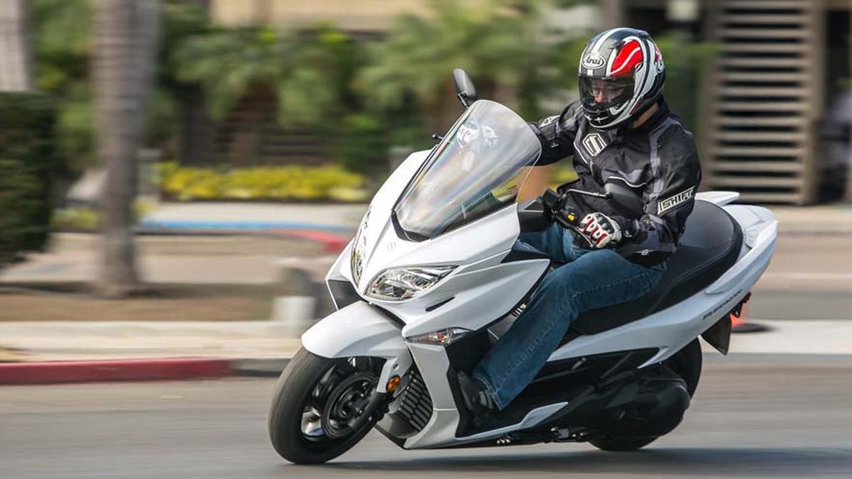 Deteksi Aki Motor Injeksi Lemah, Dengarkan Suara Mesin - Berita Otosia.com