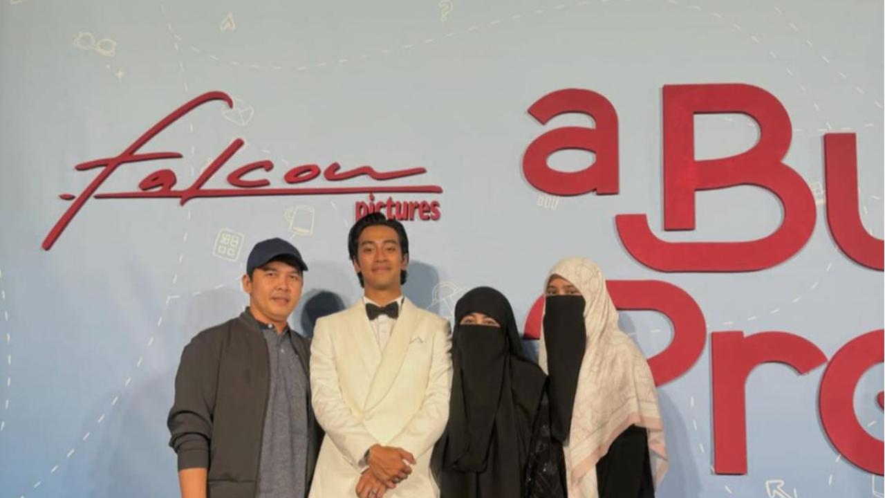 Hadiri Premiere 'A BUSINESS PROPOSAL', Umi Pipik Sampaikan Pesan Menyentuh untuk Abidzar
