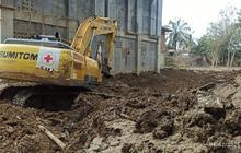 PMI Bantu Aceh Tamiang Pulihkan Lingkungan Pasca Banjir Bandang dengan Alat Berat