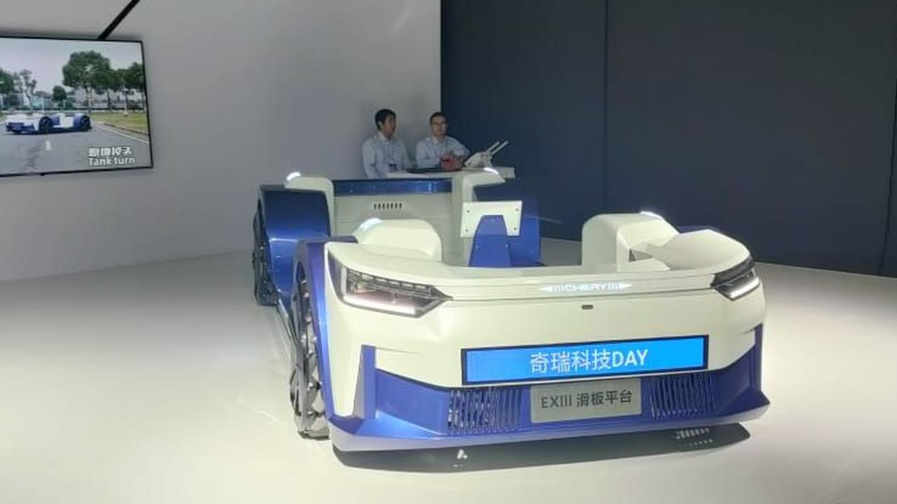 Mars Architecture:<br>Chery berhasil membuat model purwarupa kendaraan untuk ekspansi ke planet Mars. Mobil ini memiliki 4 roda yang bergerak secara independen, cocok untuk di permukaan Mars.