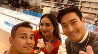 Raffi Ahmad dan Nagita Slavina bersama Siwon (Instagram/raffinagita1717)