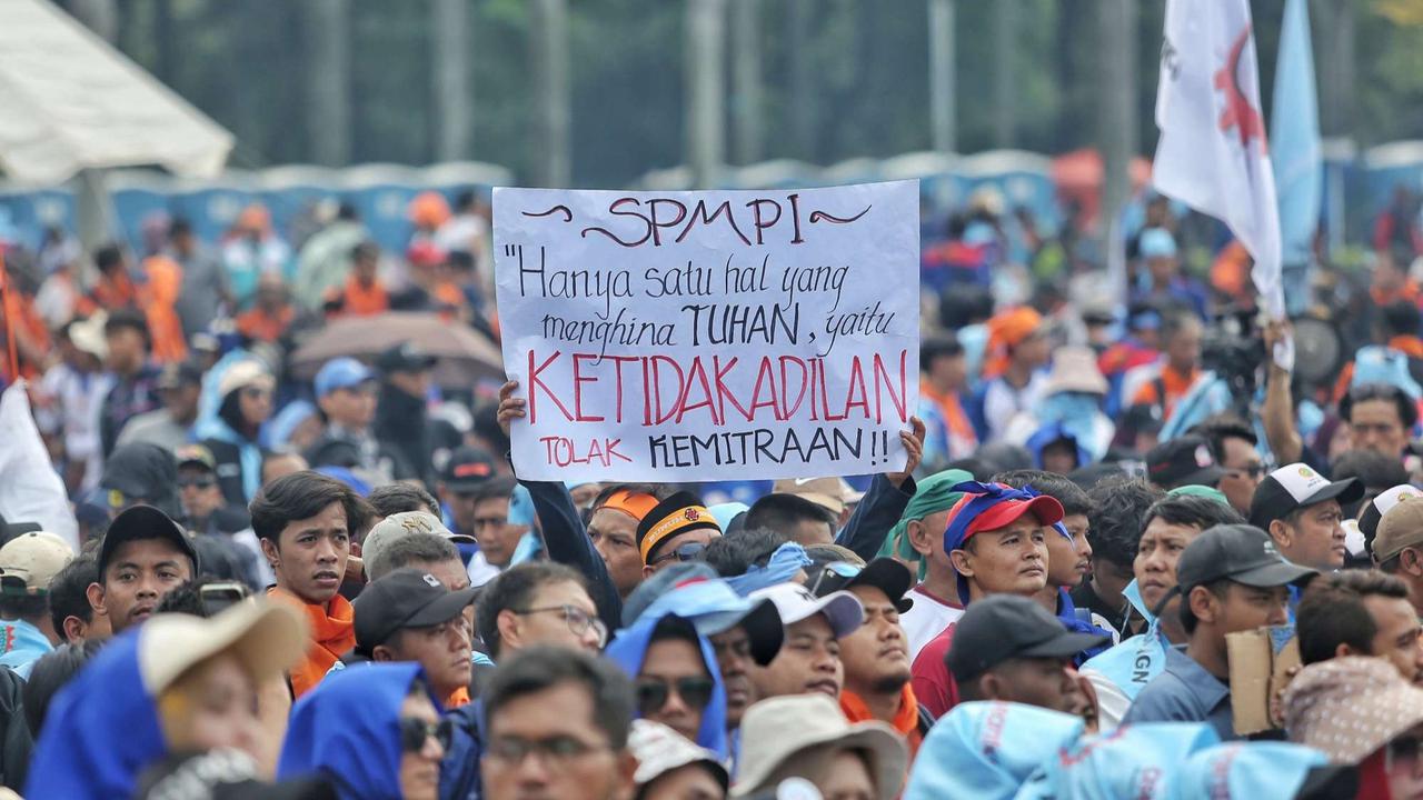 Peringatan Hari Buruh di Monas