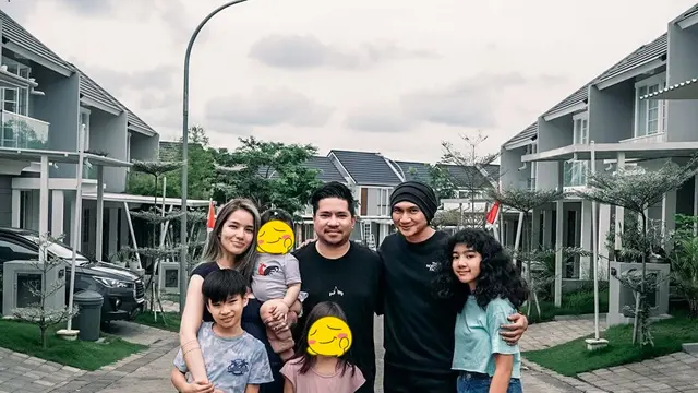 Sheila Marcia dan Keluarga